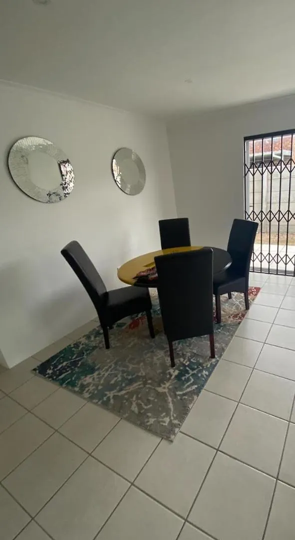 Aparthotel Executive Suites On Md Port Elizabeth